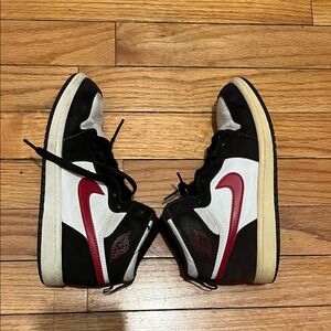 Nike  Air Jordan High Top Kids 1.5Y